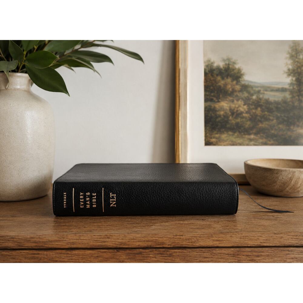 Tyndale NLT Every Man's Bible Large Print Genuine Leather Black New Living
